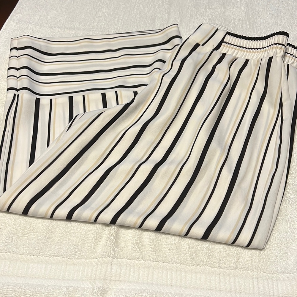 Black/White Gauchos Size Medium- Elastic waist -Brand New. Size Medium